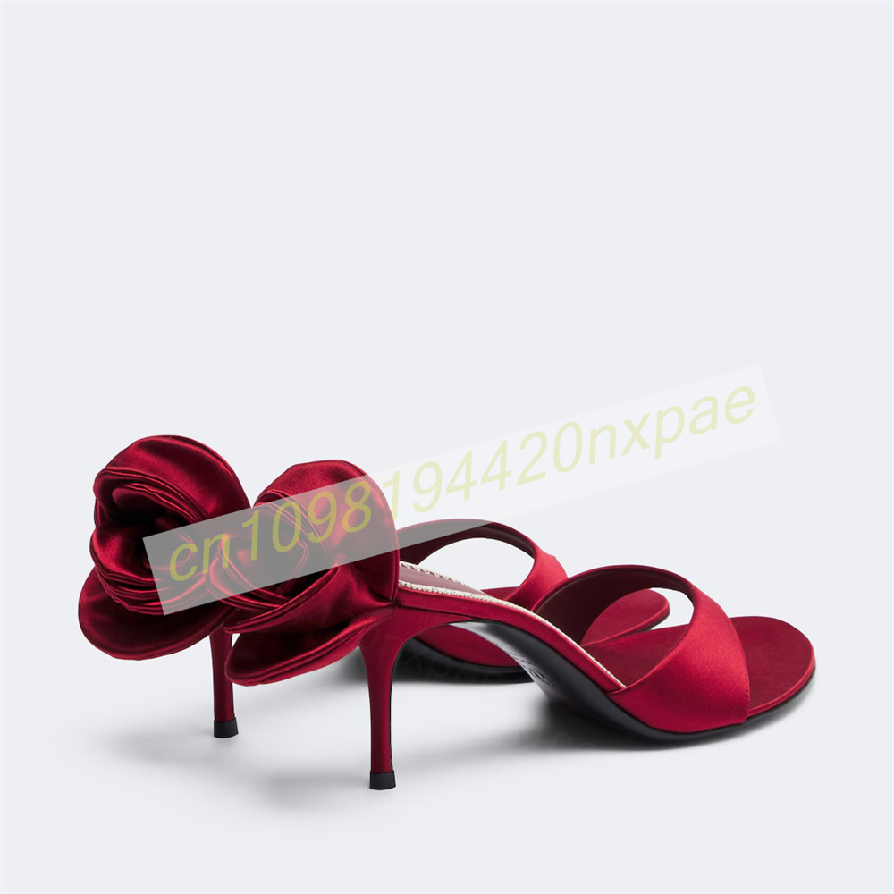 Sandales mules en satin rouge  - Wedding Dress Supply avis et prix