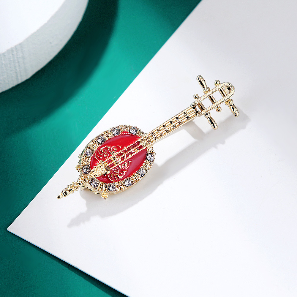 Broches en émail rouge luth an - Suit Supply Wedding Party avis et prix