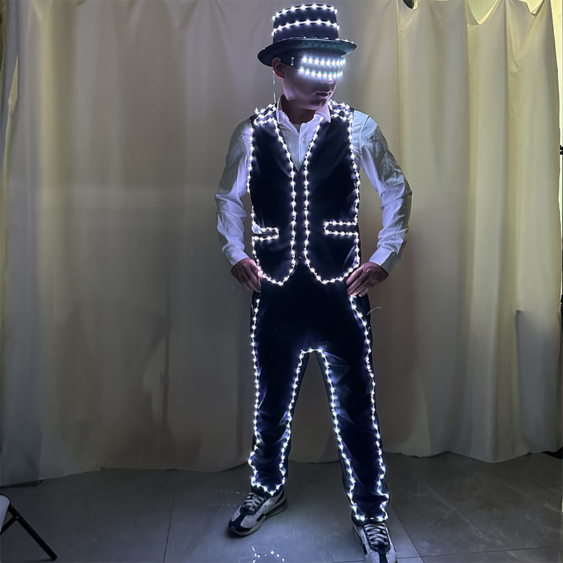 Costume LED polychrome, vêteme - Suit Supply Wedding Party avis et prix